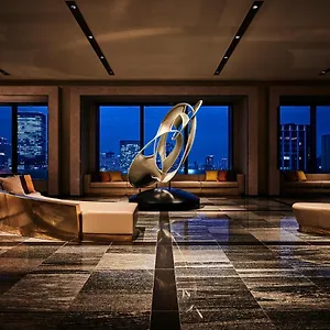 5* Отель The Royal Park Iconic Midosuji